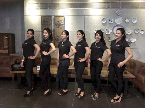 professional event hostess agra